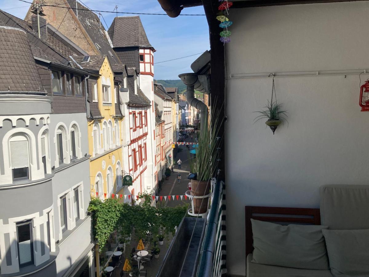 Haus Alte Metzgerei - Im Herzen Der Altstadt Zell an der Mosel Luaran gambar