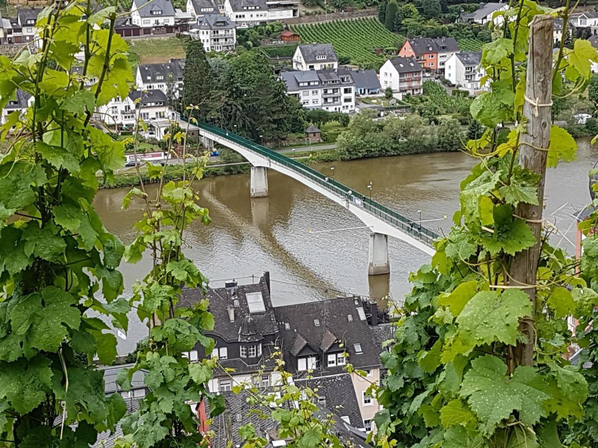 Haus Alte Metzgerei - Im Herzen Der Altstadt Zell an der Mosel Luaran gambar