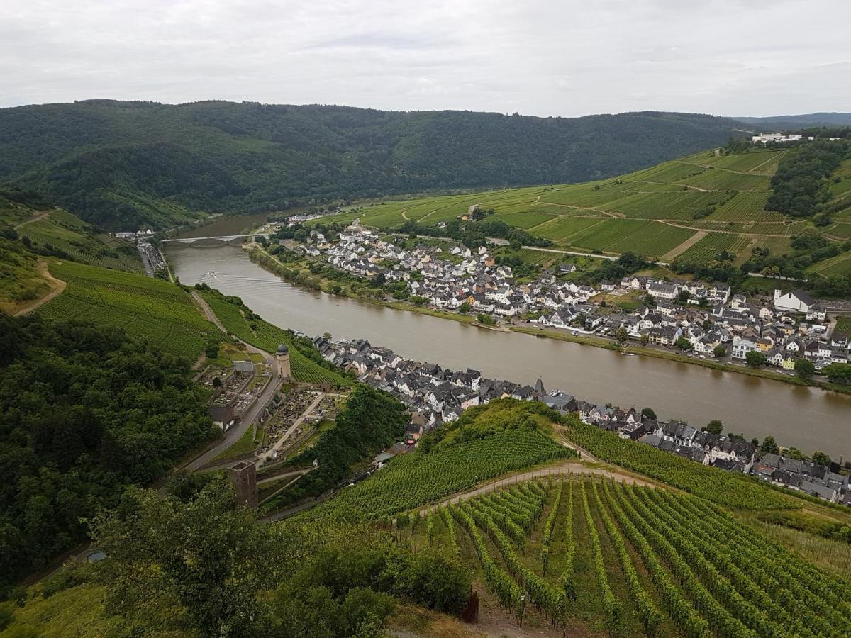 Haus Alte Metzgerei - Im Herzen Der Altstadt Zell an der Mosel Luaran gambar